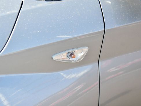 Used 2023 Hyundai Venue SEL w/ Cargo Package image 13