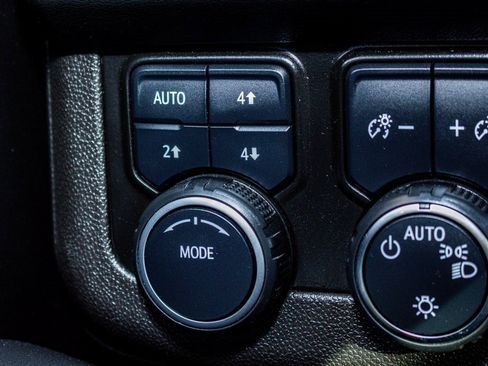 Used 2022 Chevrolet Tahoe Premier image 15