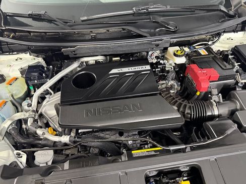 Used 2025 Nissan Rogue SL w/ Tech Package FWD image 31