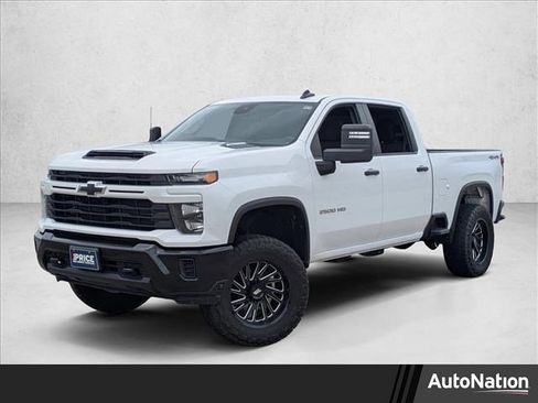 Used 2024 Chevrolet Silverado 2500 Custom w/ Custom Value Package AWD/4WD image 1
