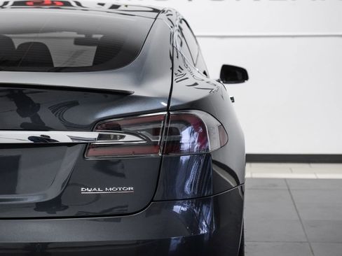 Used 2019 Tesla Model S Long Range image 46