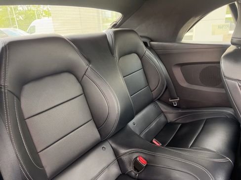 Used 2025 Ford Mustang Premium RWD image 31