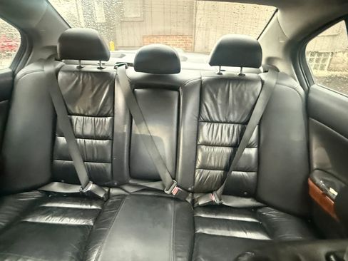 Used 2011 Honda Accord EX-L image 16