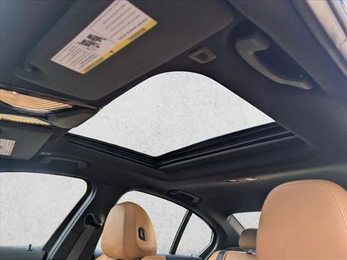 Used 2026 BMW 330i Sedan w/ Convenience Package image 15