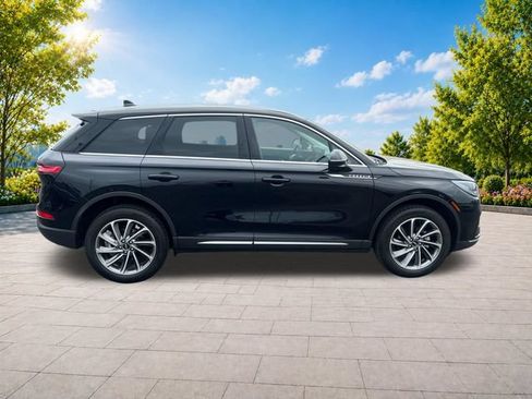 Used 2024 Lincoln Corsair AWD w/ Equipment Group 101A image 9