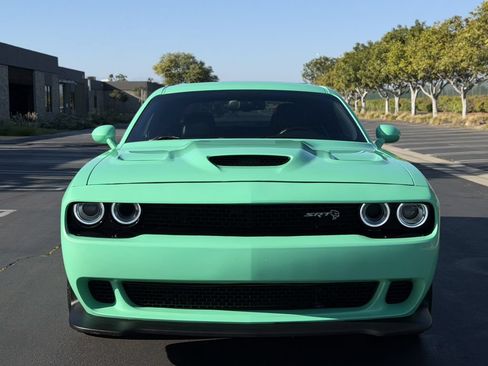 Used 2016 Dodge Challenger SRT Hellcat RWD image 2