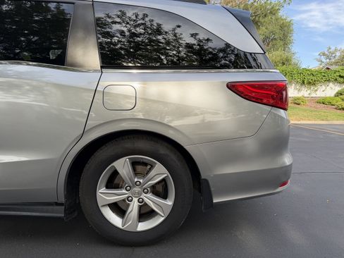 Used 2018 Honda Odyssey EX-L image 9