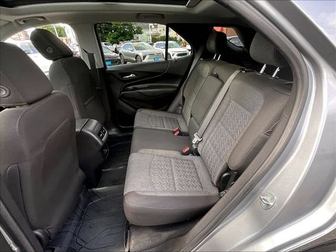 Used 2023 Chevrolet Equinox LT AWD/4WD image 12