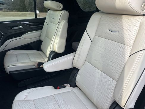 Used 2021 Cadillac Escalade Sport w/ Driver Assist Tech Package image 33