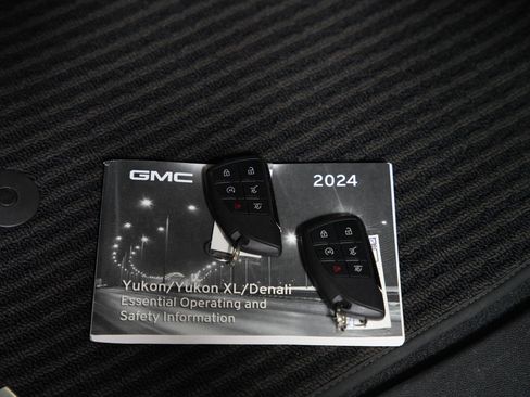 Used 2024 GMC Yukon XL Denali Ultimate AWD/4WD image 25