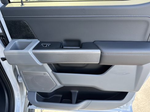 New 2025 Ford F150 Lightning Flash image 19