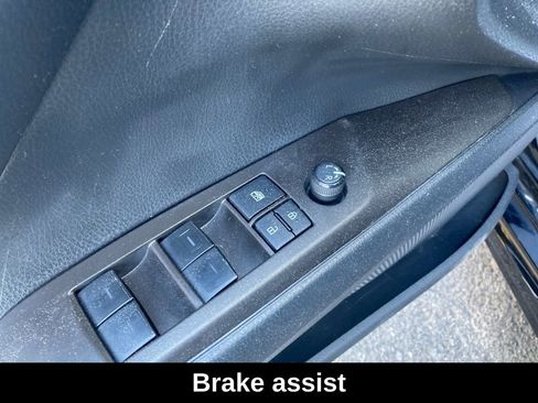 Used 2022 Toyota Camry SE image 14