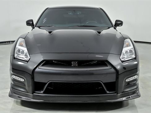 Used 2016 Nissan GT-R Black Edition AWD/4WD image 5