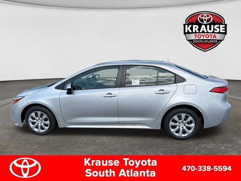 Used 2026 Toyota Corolla LE FWD image 9