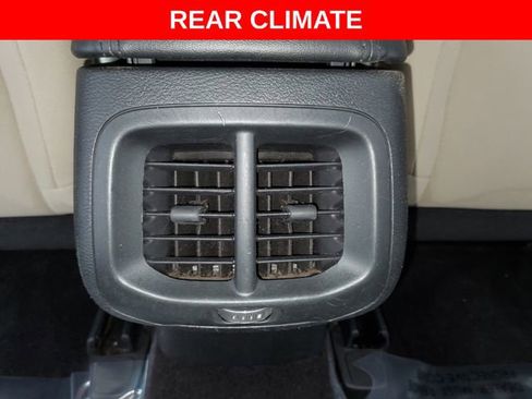 Used 2016 Jeep Cherokee Sport image 23