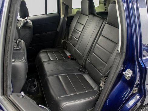 Used 2017 Jeep Patriot High Altitude AWD/4WD image 23