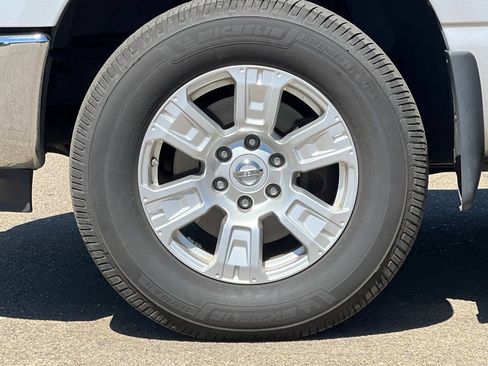 Used 2017 Nissan Titan SV AWD/4WD image 44