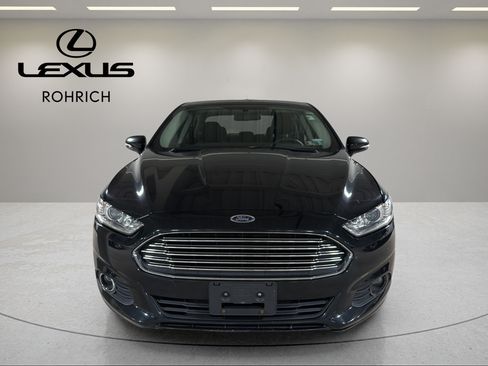 Used 2014 Ford Fusion SE FWD image 2