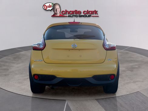 Used 2015 Nissan Juke SV FWD image 4