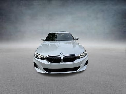 Used 2025 BMW 330i Sedan RWD image 2