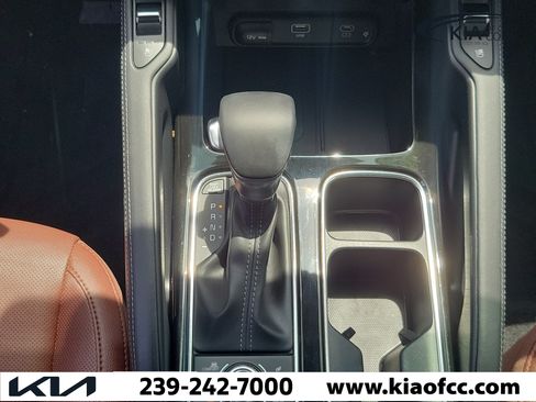 Certified 2023 Kia Telluride EX w/ EX Captain's Chair Package AWD/4WD image 20