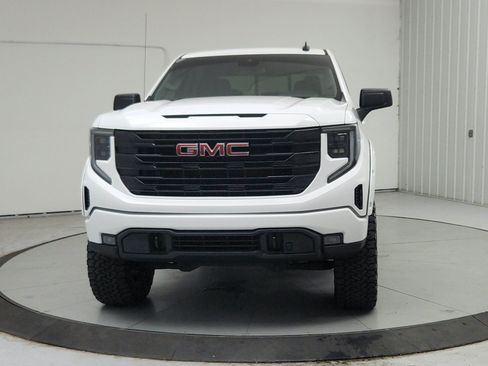 Used 2024 GMC Sierra 1500 Elevation w/ Preferred Package AWD/4WD image 3