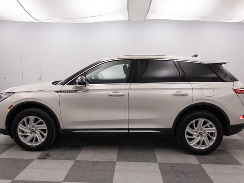 Used 2024 Lincoln Corsair AWD image 8