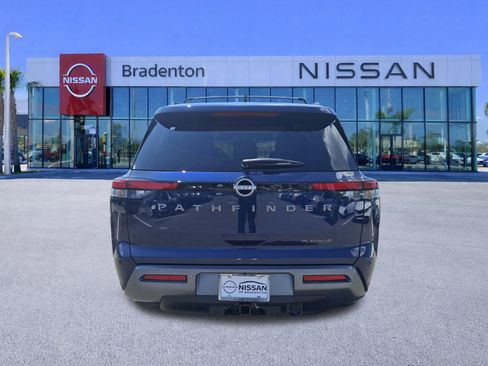 New 2026 Nissan Pathfinder Platinum image 5