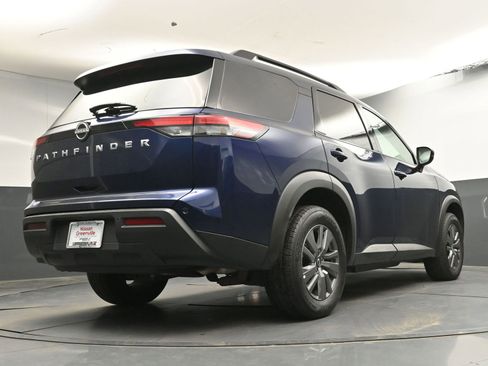 Used 2025 Nissan Pathfinder SV FWD image 26