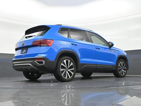 Used 2022 Volkswagen Taos SE FWD image 26