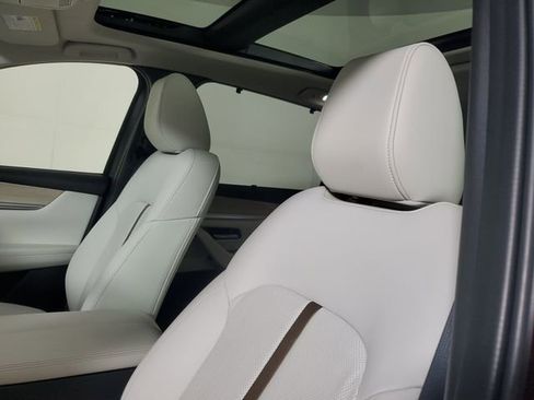 Certified 2025 MAZDA CX-90 3.3 Turbo w/ Premium Plus Pkg image 24