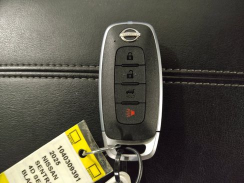 Used 2025 Nissan Sentra SV FWD image 32