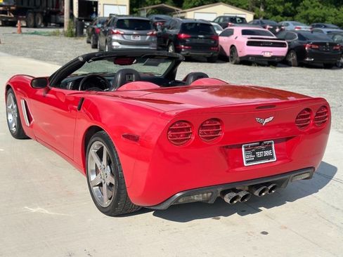Used 2005 Chevrolet Corvette Convertible RWD image 12