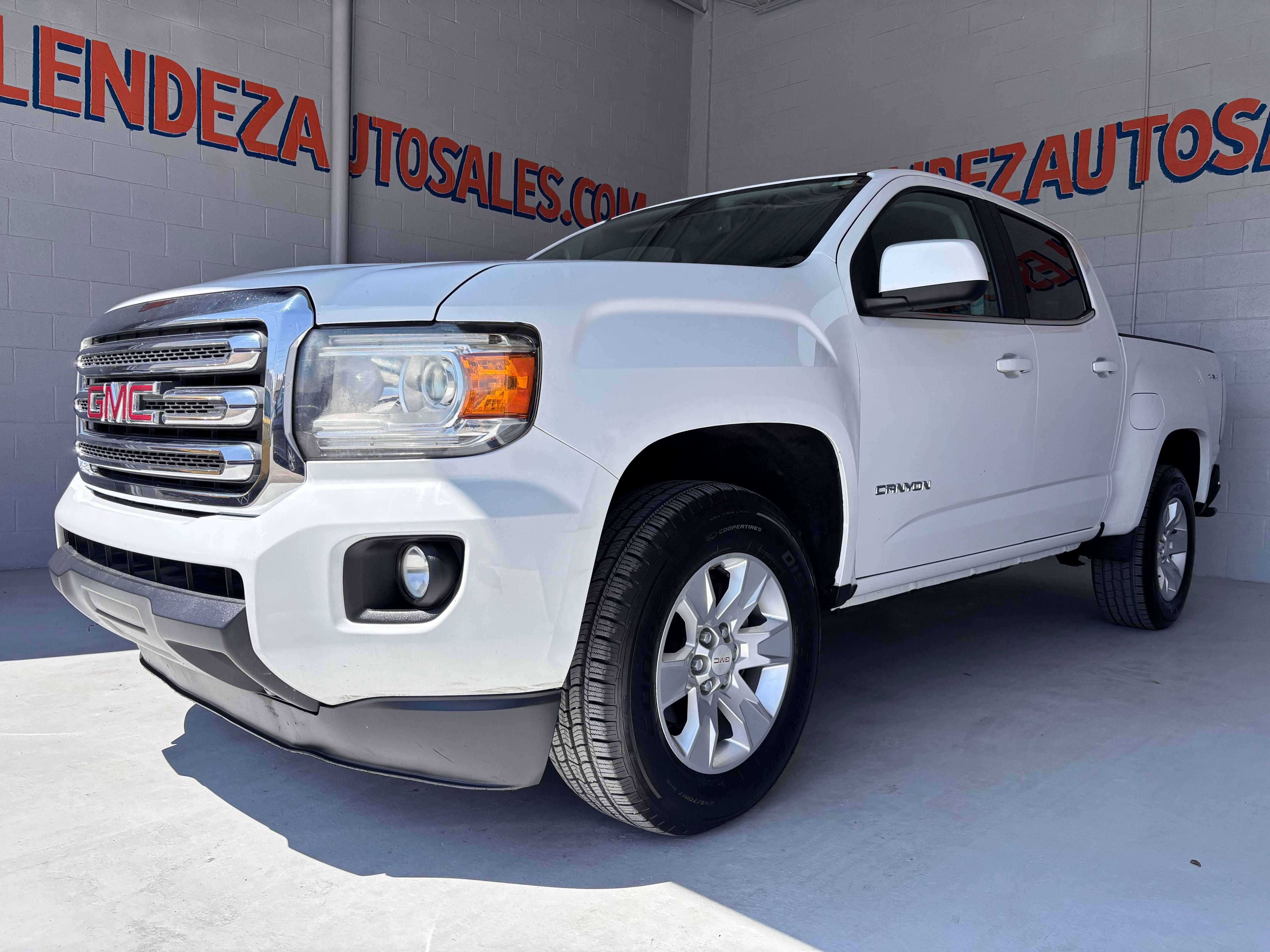 Used 2017 GMC Canyon SLE w/ SLE Convenience Package AWD/4WD image 1