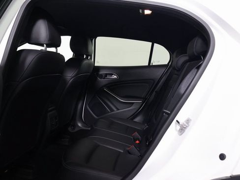 Used 2019 Mercedes-Benz GLA 250 4MATIC image 11