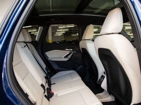 Used 2025 BMW X1 xDrive28i w/ Technology Package image 25