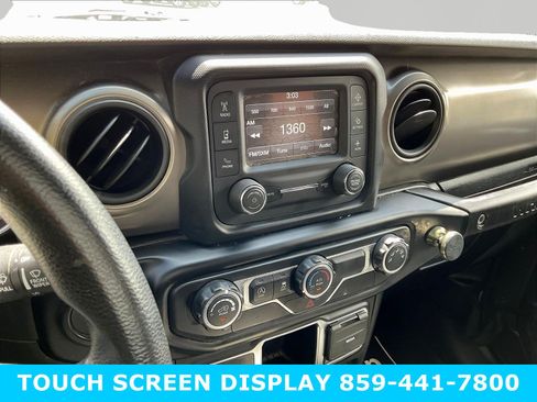 Used 2019 Jeep Wrangler Sport AWD/4WD image 9