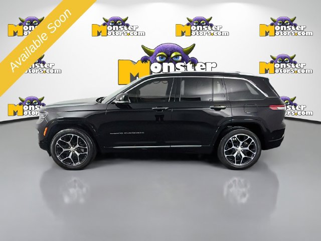 Used 2024 Jeep Grand Cherokee Summit AWD/4WD image 8