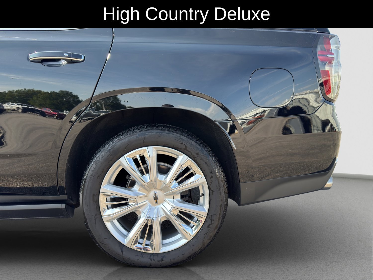 Used 2023 Chevrolet Tahoe High Country AWD/4WD image 22