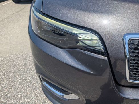Used 2019 Jeep Cherokee Limited FWD image 10