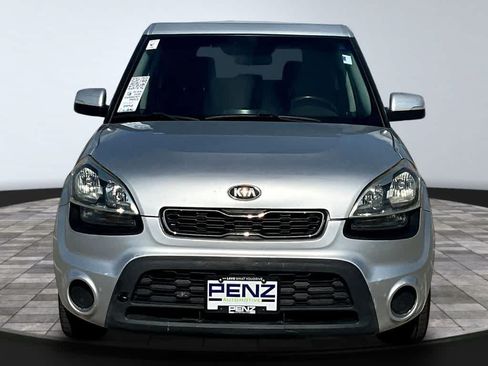 Used 2013 Kia Soul + FWD image 2
