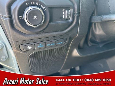 Used 2024 Jeep Wrangler Sahara w/ Safety Group image 20