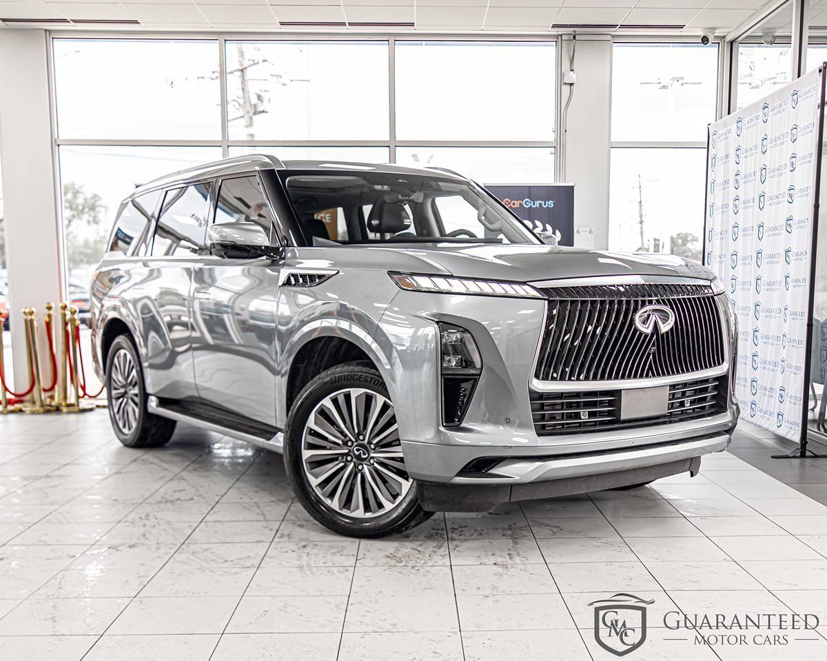 Used 2025 INFINITI QX80 Sensory AWD/4WD image 3
