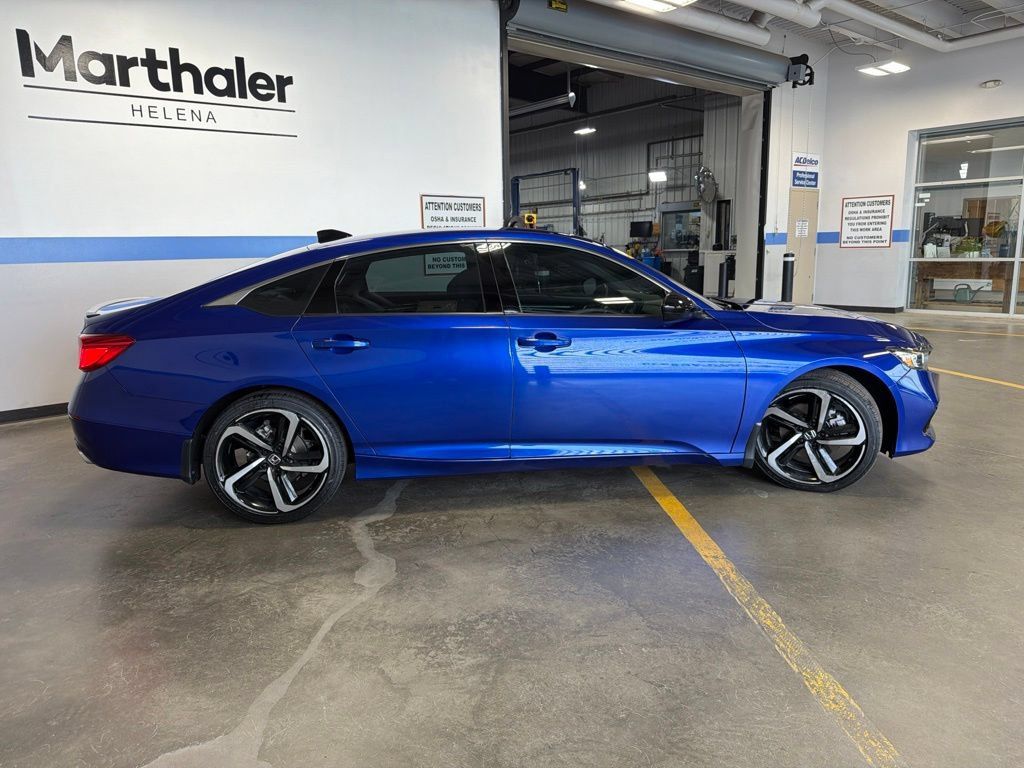 Used 2022 Honda Accord Sport image 4