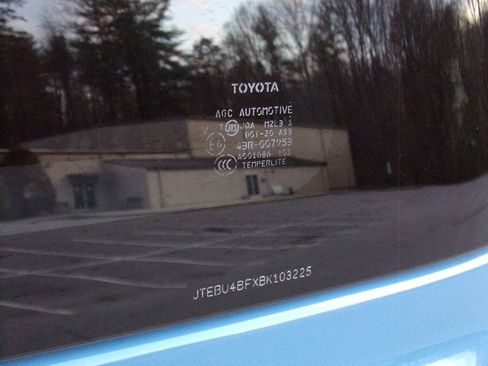 Used 2011 Toyota FJ Cruiser 4WD w/ Convenience Pkg image 70