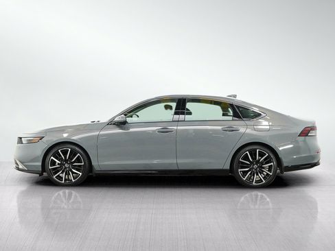 Used 2024 Honda Accord Touring image 2