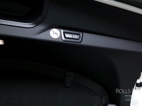 Certified 2020 Rolls-Royce Cullinan AWD/4WD image 28
