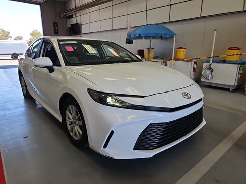 Used 2025 Toyota Camry LE w/ Convenience Package FWD image 3