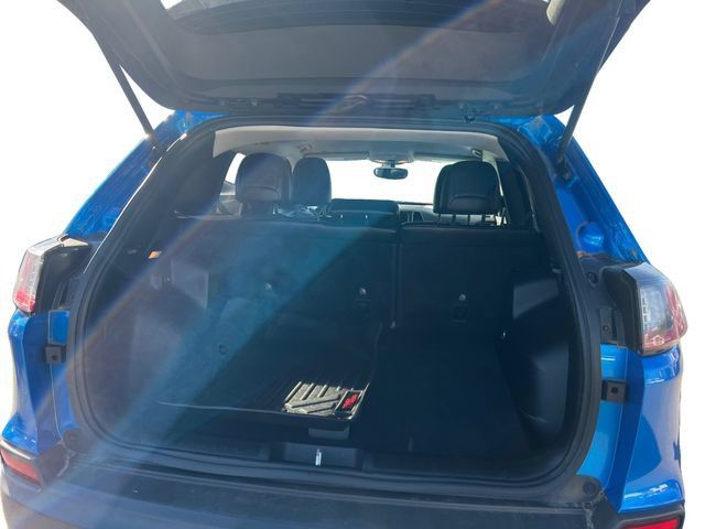 Used 2019 Jeep Cherokee Trailhawk AWD/4WD image 18