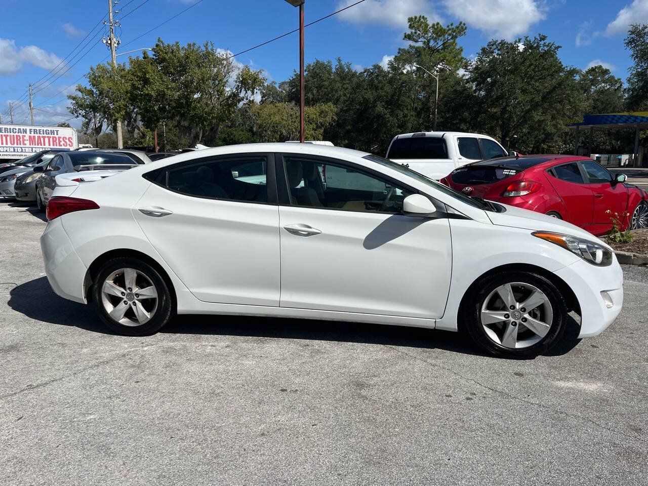 Used 2013 Hyundai Elantra GLS FWD image 4